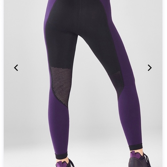 NWOT FABLETICS outfit - Picture 8 of 12